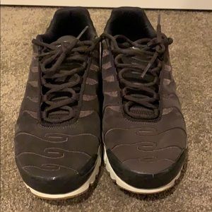 Used Nike Air Max Tuned Air size 10